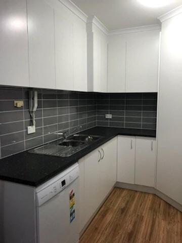 Executive 4br 3bath Entire In Heart Of The & Parking Canberra